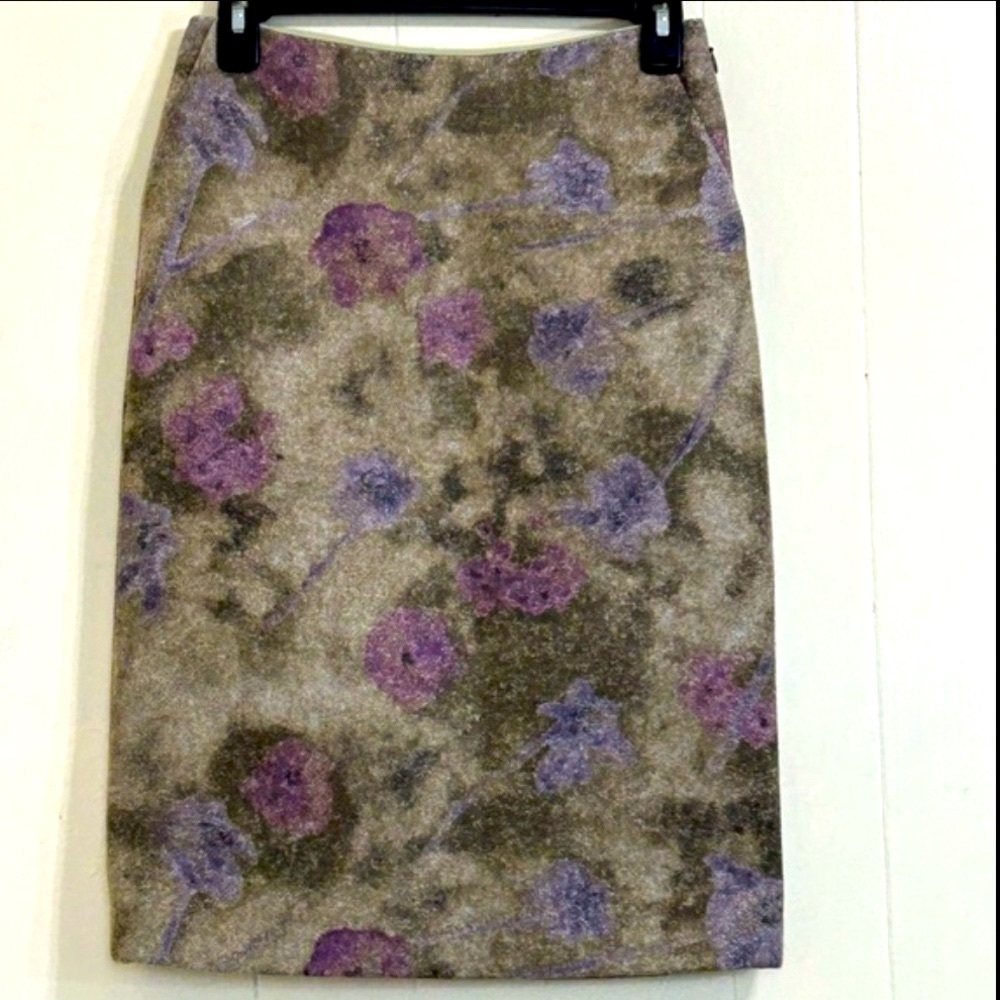 Richard Tyler Luxury Elegant Green Purple Floral Wool Silk Knee Skirt Size 4.